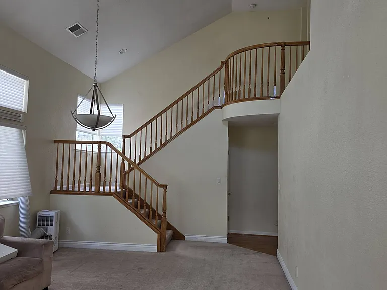 31240 Lamprey Dr — Photo 2