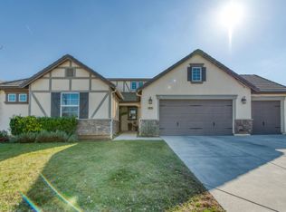 3076 Portals Ave, Clovis, CA 93619