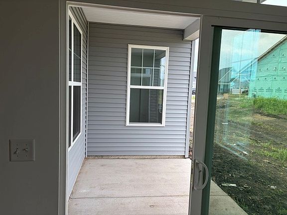 4th image of 25512 W Alabaster Cir