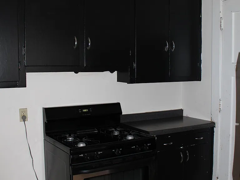 115 E Gorham St #2 — Photo 6