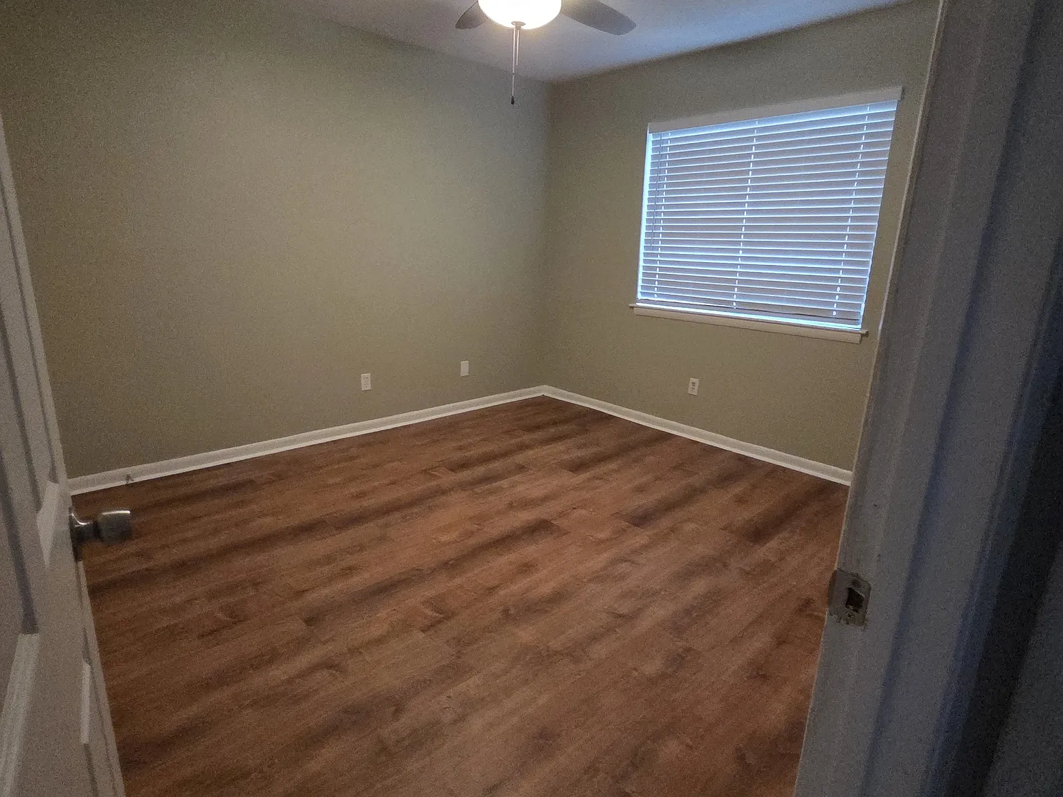 3 bed, 1.5 bath, 1134 sqft, $1,700 — Photo 2