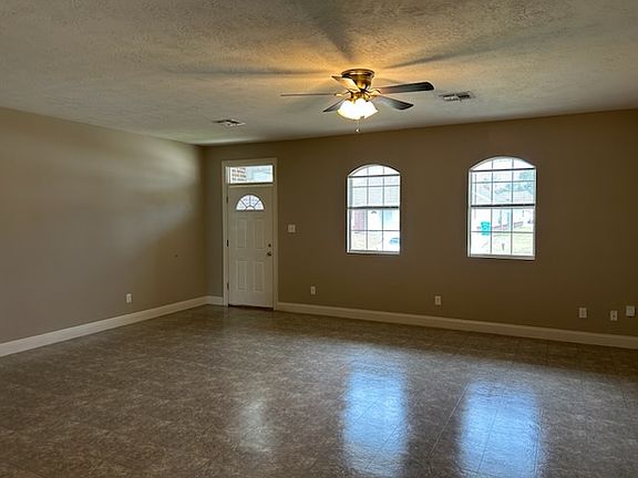3rd image of 5057 Coopershill Dr
