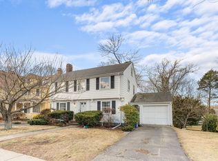37 Vermont St, West Roxbury, MA 02132