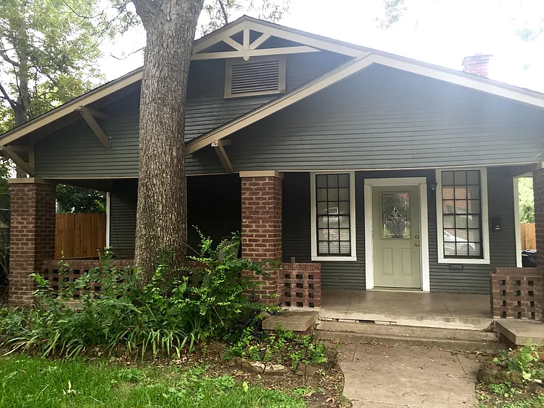 5910 Victor St — Photo 1