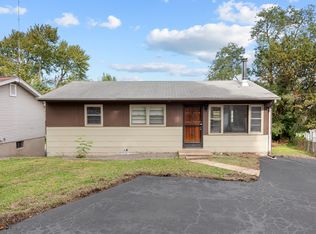 1 Bascom Dr, Saint Louis, MO 63135