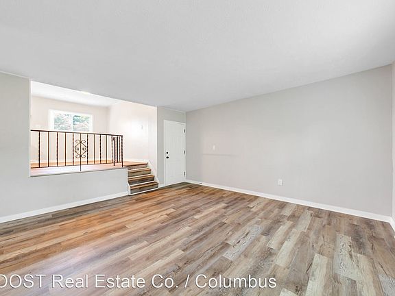 3rd image of 522 Eastmoor Blvd #11207220
