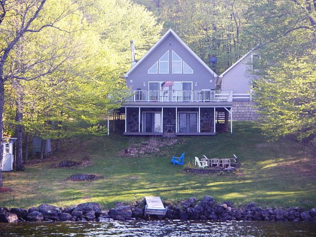 2nd image of 316 Lake Rd
