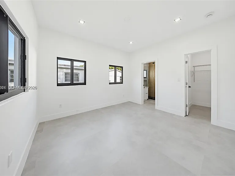 1021 NW 48th St — Photo 20