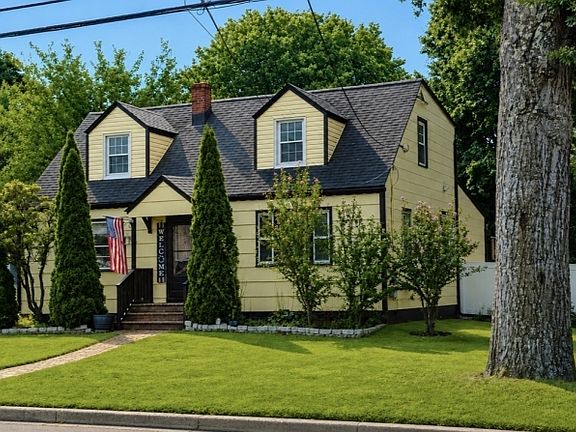 2nd image of 229 Greenbrook Rd