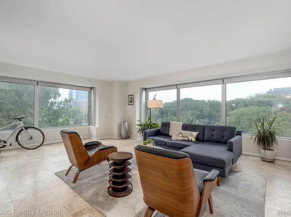 1300 E Lafayette St APT 212, Detroit, MI 48207