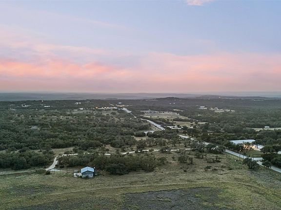 3rd image of 2 Fitzhugh Rd
