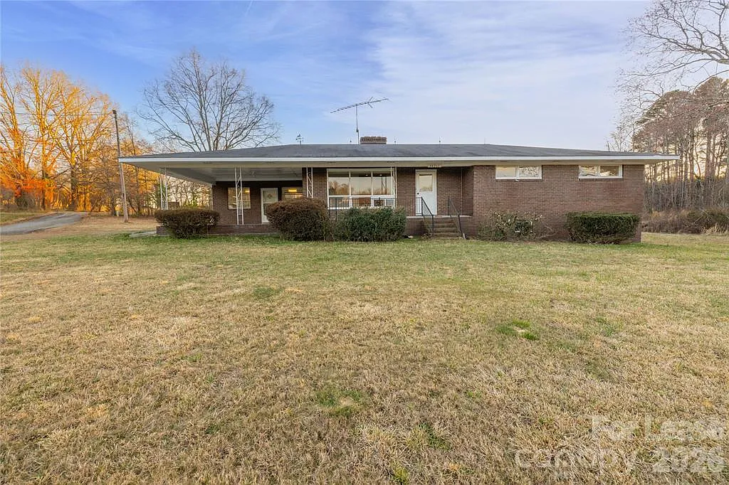 44261 Old U.S. 52 - 1 — Photo 1