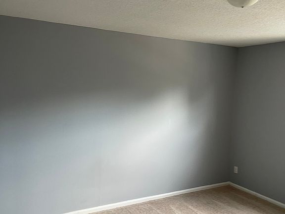 5th image of 911 Nottingham Dr APT 24
