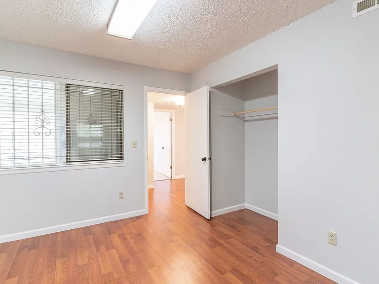 3329 NE 162nd Ave — Photo 21