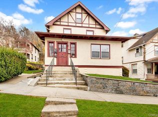 26 Cleveland St, Valhalla, NY 10595