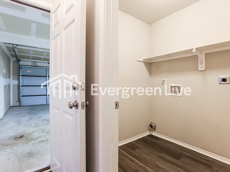 10 Spring Ridge Ln — Photo 14
