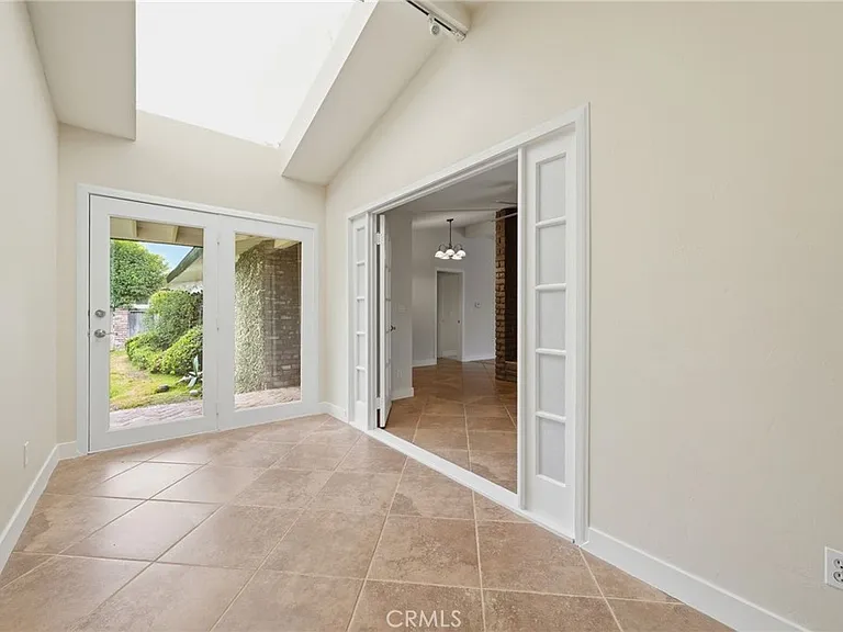 253 Princeton Dr — Photo 9