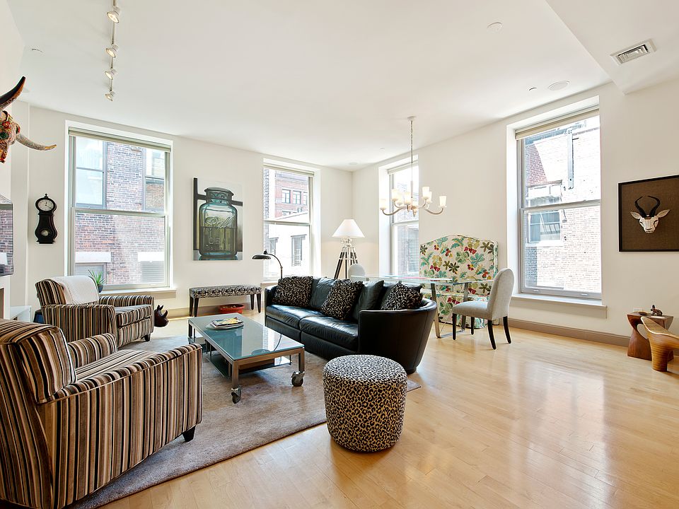 2nd image of 42 E 20th St APT 8D