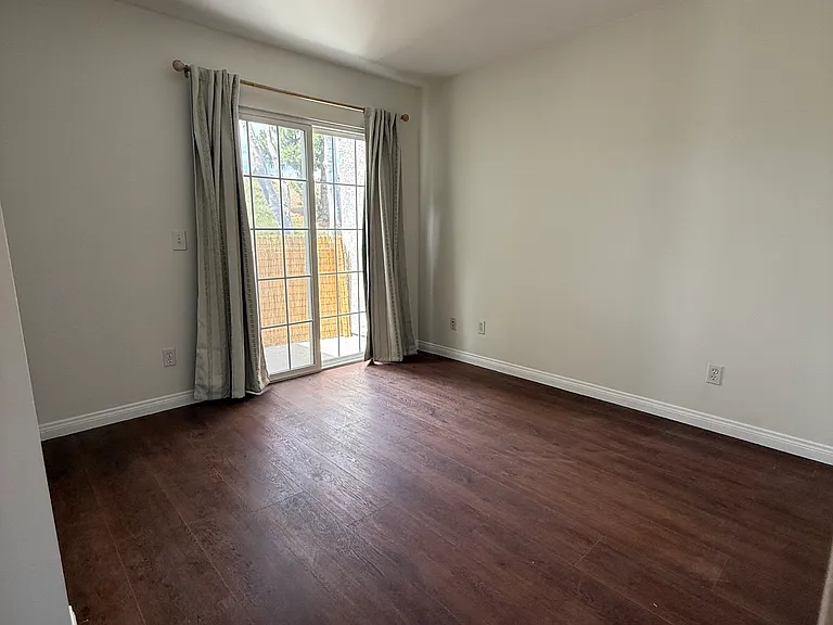 2446 S Centinela Ave — Photo 54