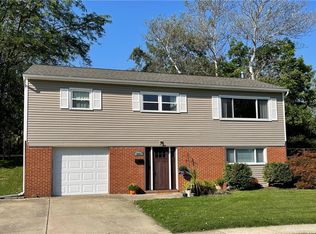 2663 Blackhawk Rd, Kettering, OH 45420