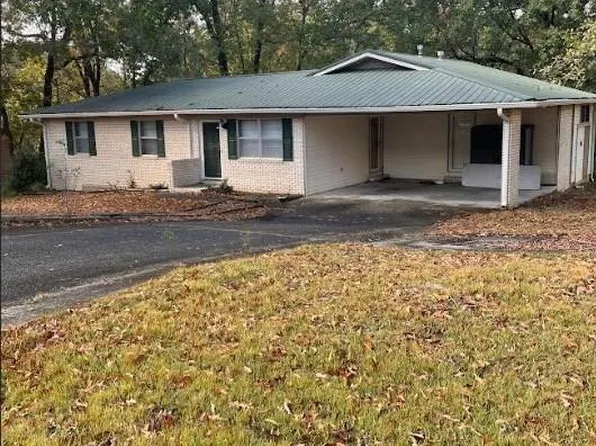 1105 Mary Jane Dr, Anniston, AL 36206