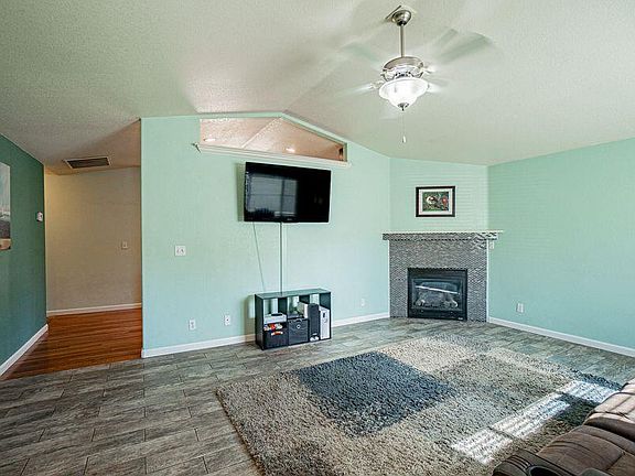4th image of 233 Via Linda Cir