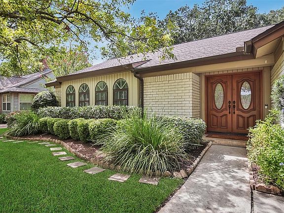5th image of 2423 Eaglerock Dr