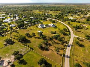 16910 N River Rd, Alva, FL 33920