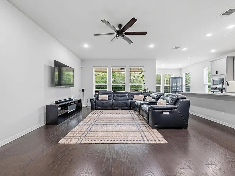 17616 Chino Ln — Photo 3