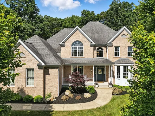 1023 Sophia Ln, Mars, PA 16046