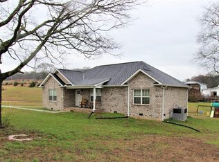 50 Bridle Path Ln, Hartsville, TN 37074