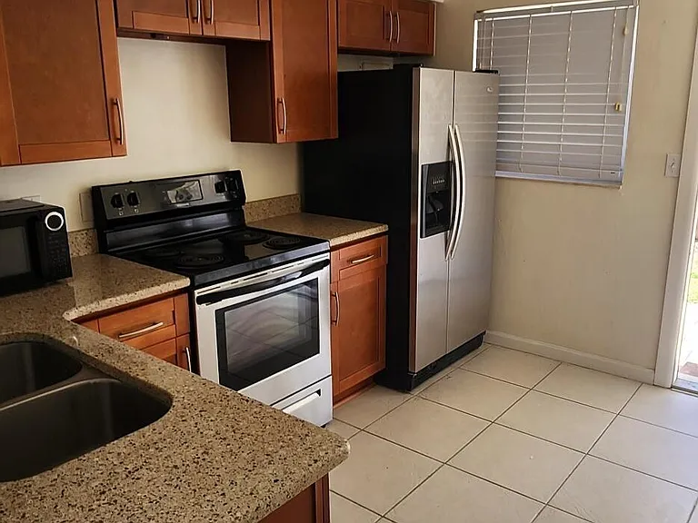 205 Cleveland Ave #1 — Photo 5
