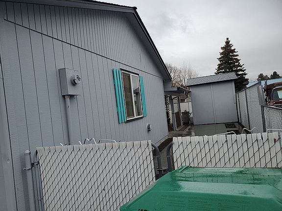 2nd image of 1529 NE Clearview Way