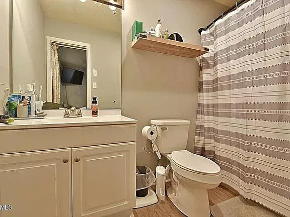 1701 Woodpointe Dr — Photo 15