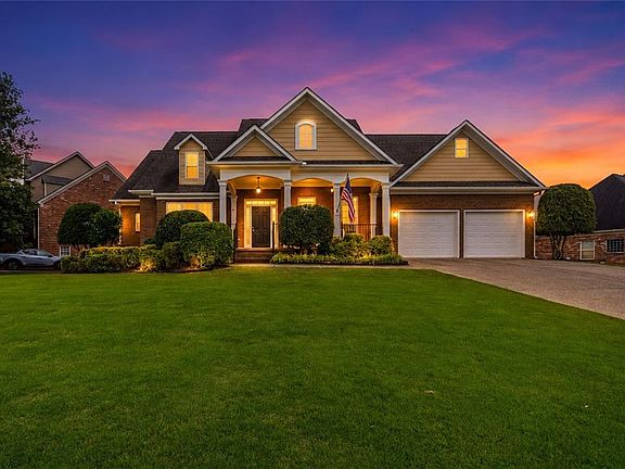 3rd image of 86 Colonial Cir NW