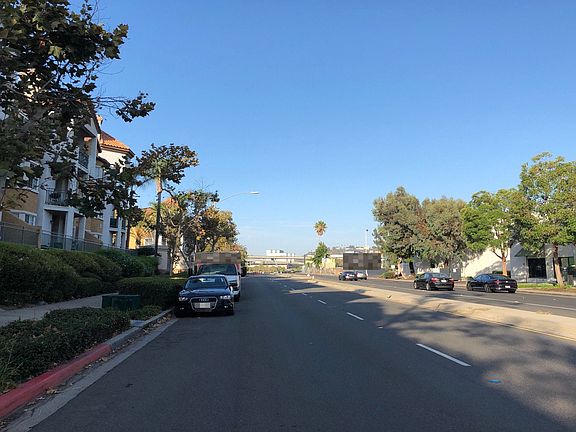 5th image of 2050 Camino De La Reina #205-8
