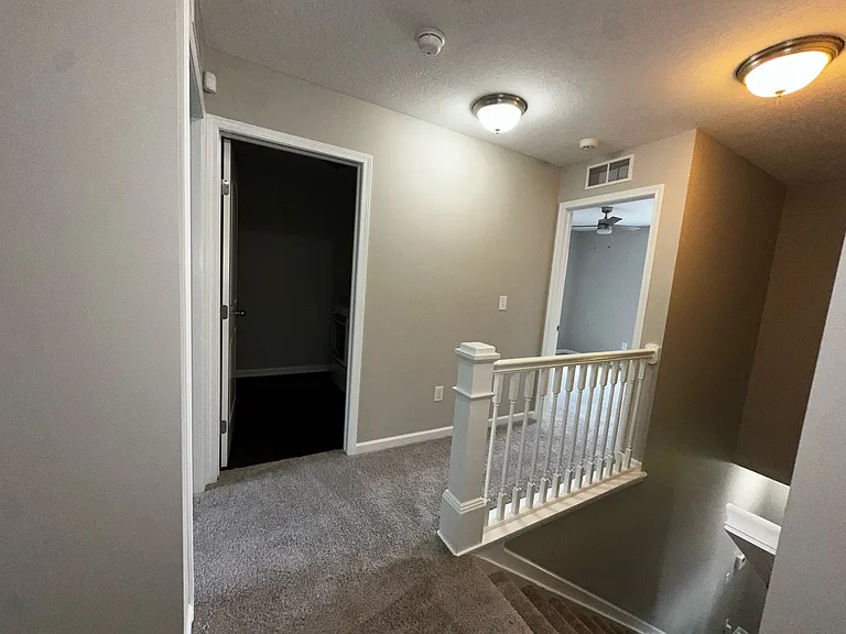 2195 Holiday Valley Dr — Photo 8