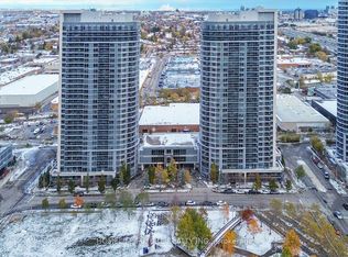 181 Village Green Sq #216, Toronto, ON M1S0K6