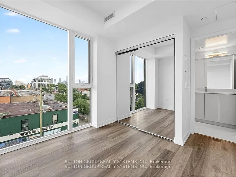 6 Chartwell Rd #402 — Photo 13