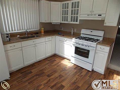 Real Estate (32)  (640x480).jpg