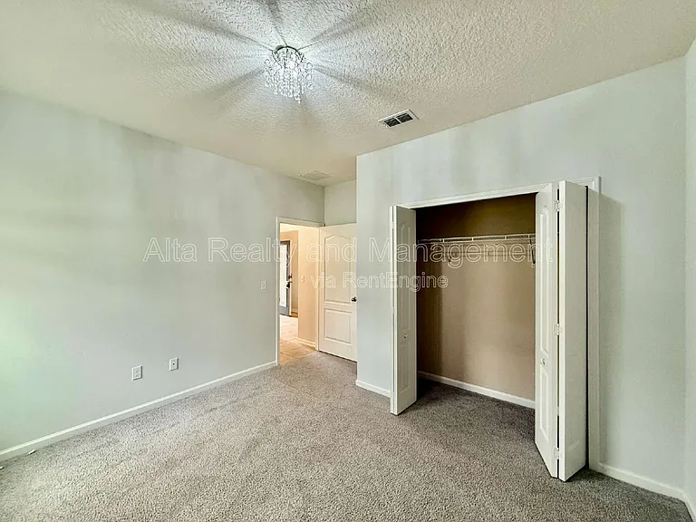 112 Morayshire Ct — Photo 16
