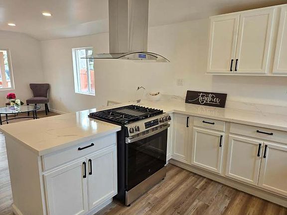 4th image of 46 South St