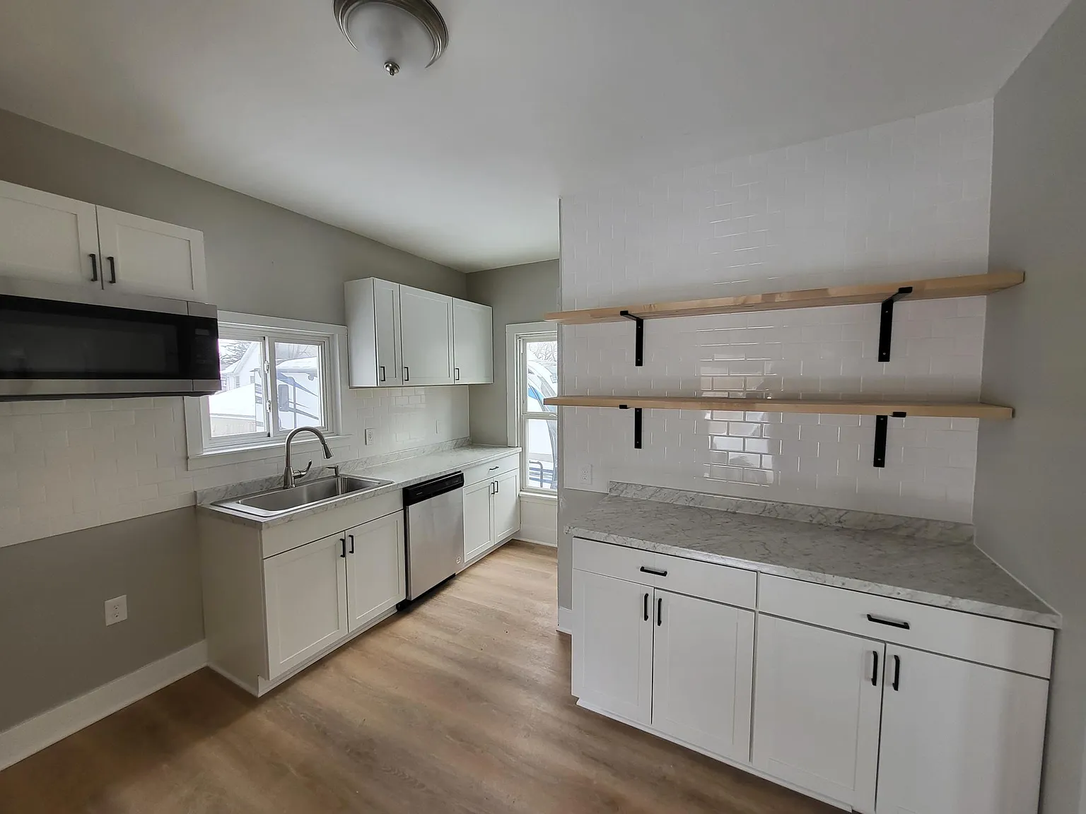 4 bed, $2,200 — Photo 3