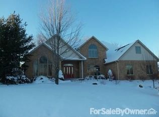 6216 Cobblestone Dr, Erie, PA 16509