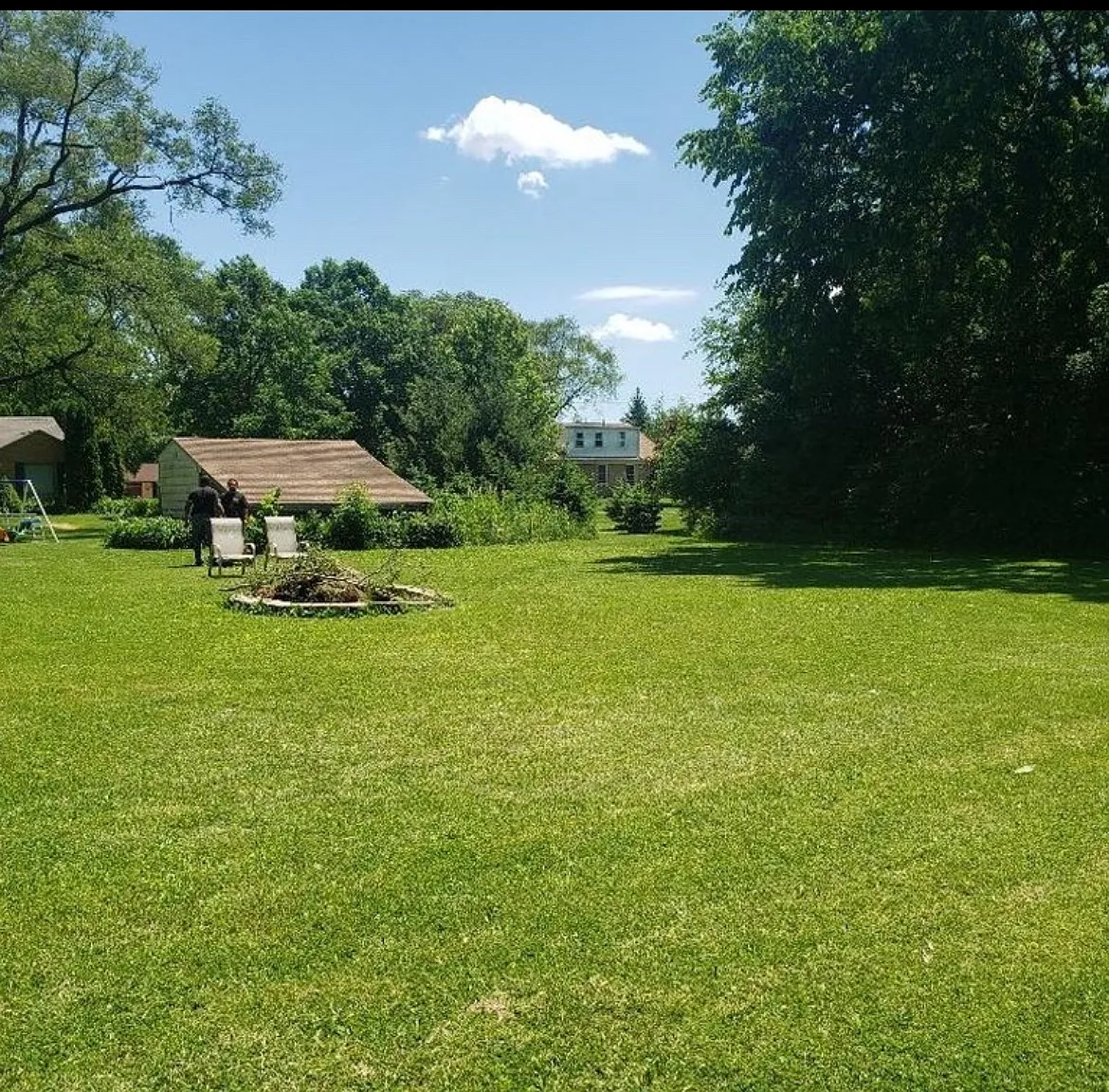 3 bed, 2200 sqft, $2,650 — Photo 2