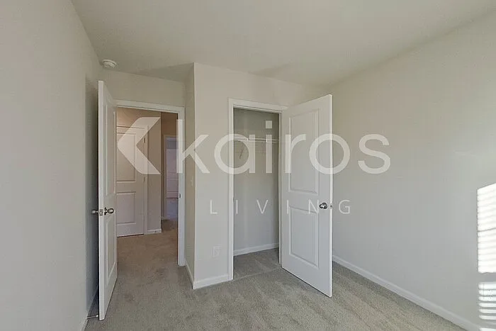 2185 Banyon Cir — Photo 18