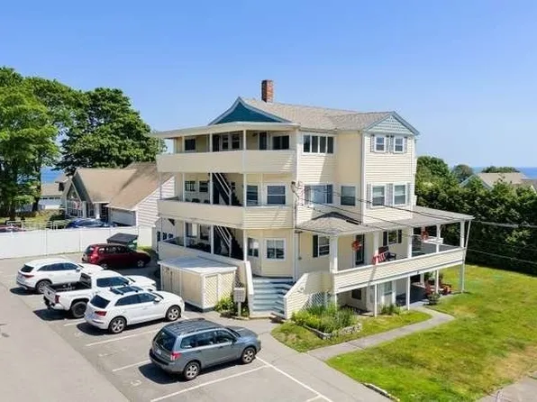 54 Lexington Ave APT 32, Gloucester, MA 01930
