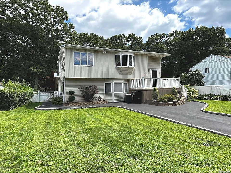 1st image of 743 Sandra Avenue