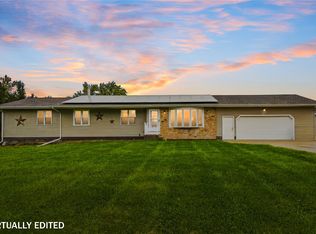 6500 Davis Ct, Cedar Rapids, IA 52405