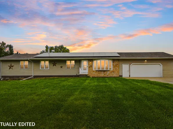 6500 Davis Ct, Cedar Rapids, IA 52405